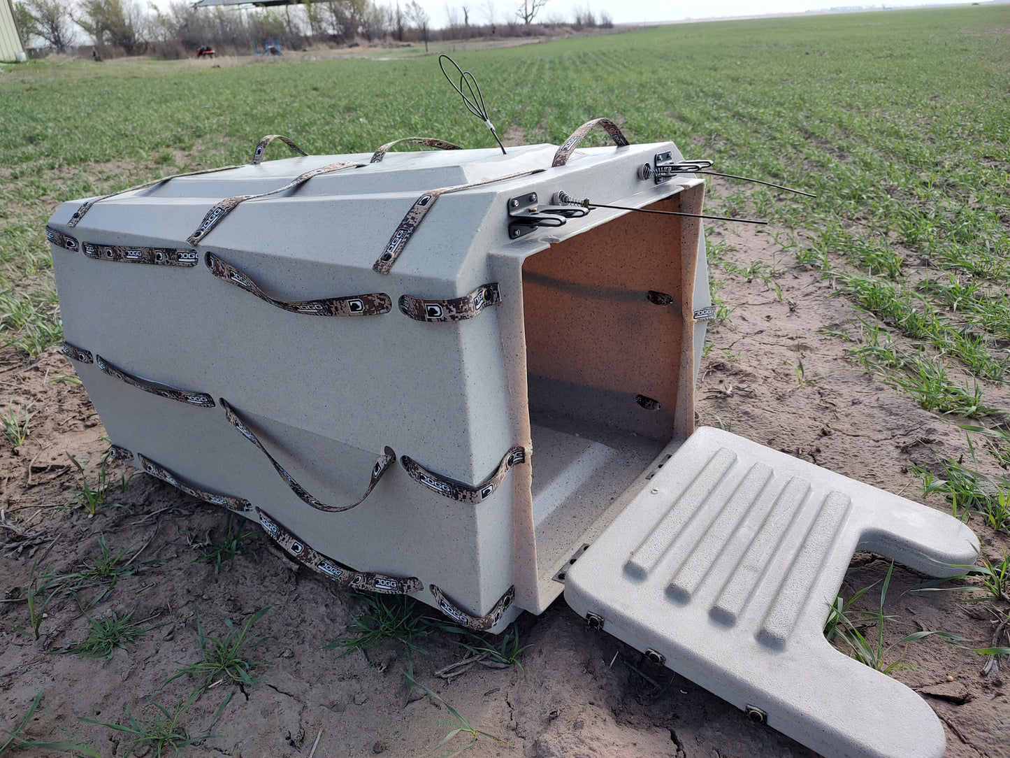 Spring Release Dog Blind